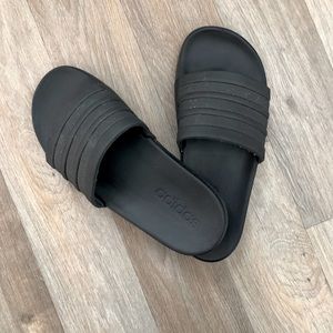 Adidas women’s slides size6